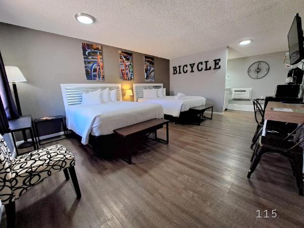 Buffalo Lodge Bicycle Resort - Amazing access to local trails & the Garden : photo 3 de la chambre chambre supérieure avec 2 lits queen-size