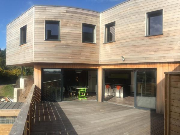 Hôtel des Rochers : photo 9 de la chambre appartement duplex - vue sur cour