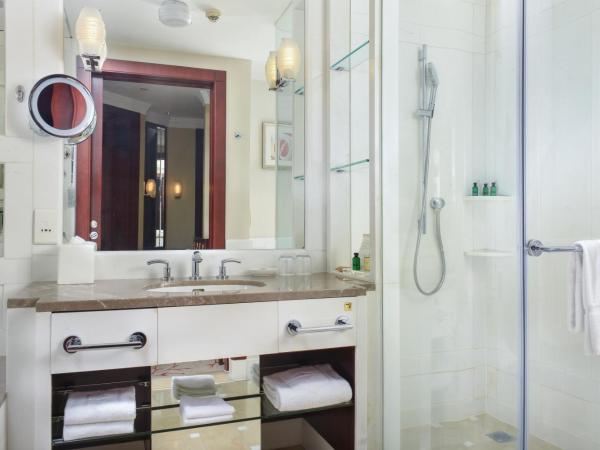 Futian Shangri-La, Shenzhen,Near to Shenzhen Convention&Exhibition Centre, Futian Railway Station : photo 5 de la chambre chambre lits jumeaux deluxe