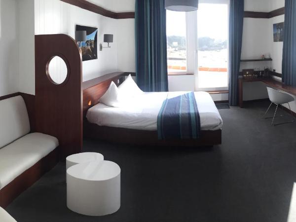 Hôtel des Rochers : photo 2 de la chambre suite - vue sur mer