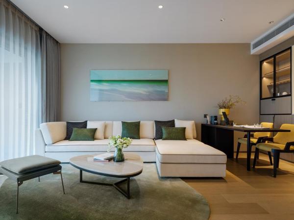 Artisse Place - Access to 4000 sqm Fusion Wellness Centre and 800 sqm Indoor Swimming Pool : photo 1 de la chambre suite with mountain view (include single breakfast)