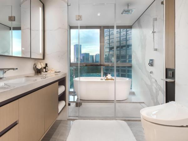 Artisse Place - Access to 4000 sqm Fusion Wellness Centre and 800 sqm Indoor Swimming Pool : photo 4 de la chambre elegant suite with city view (include single breakfast)