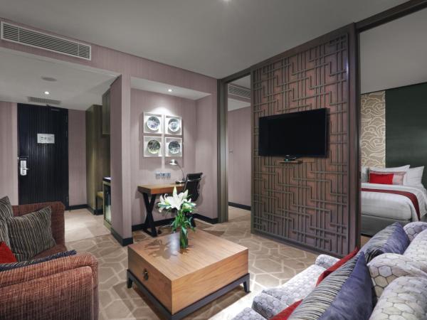 Aston Priority Simatupang Hotel and Conference Center : photo 1 de la chambre suite junior