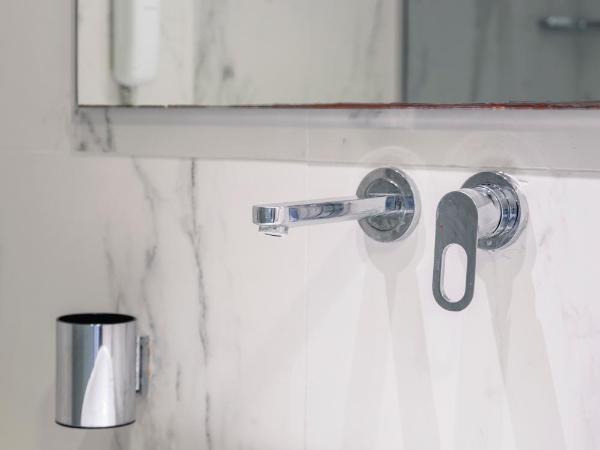 Hotel Lefkas : photo 8 de la chambre chambre triple supérieure - vue sur mer