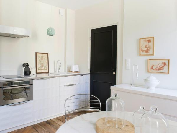 Chez Laurence Du Tilly : photo 10 de la chambre appartement standard