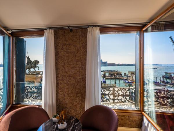 Hotel Paganelli : photo 3 de la chambre chambre double de luxe avec vue sur la lagune