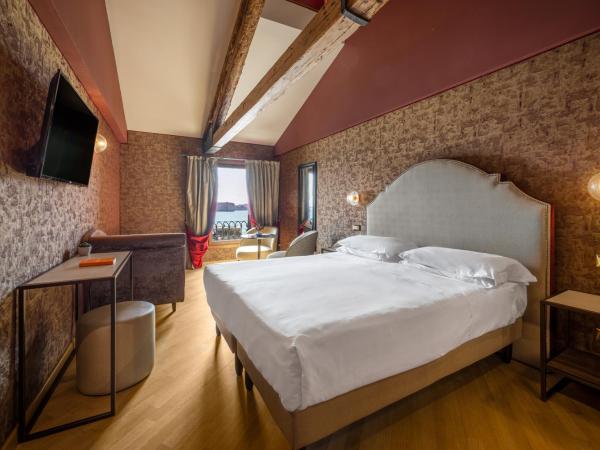 Hotel Paganelli : photo 8 de la chambre chambre double de luxe avec vue sur la lagune