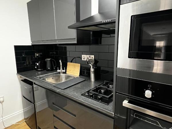 Amani Apartments - Glasgow City Centre : photo 6 de la chambre studio avec terrasse