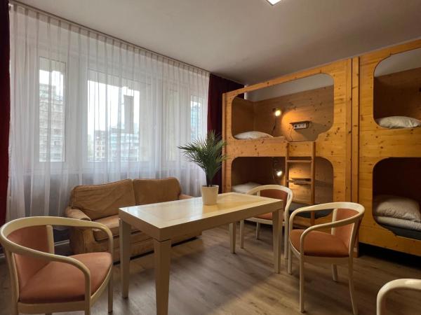 Black Sheep : photo 1 de la chambre chambre familiale avec salle de bains commune