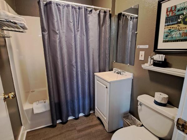 Buffalo Lodge Bicycle Resort - Amazing access to local trails & the Garden : photo 9 de la chambre suite 2 pièces avec cuisine