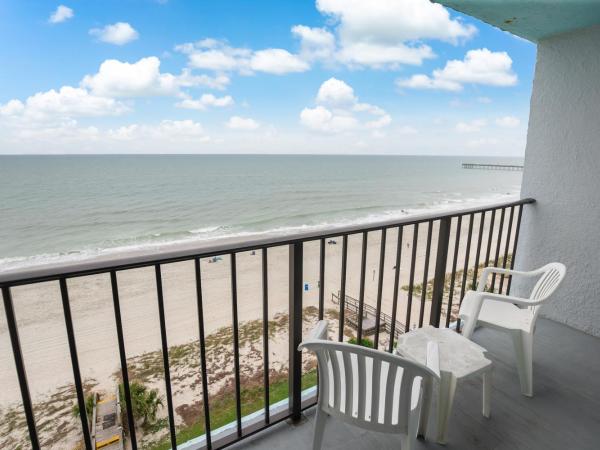 Tropical Seas Hotel : photo 3 de la chambre chambre lit queen-size - front de mer