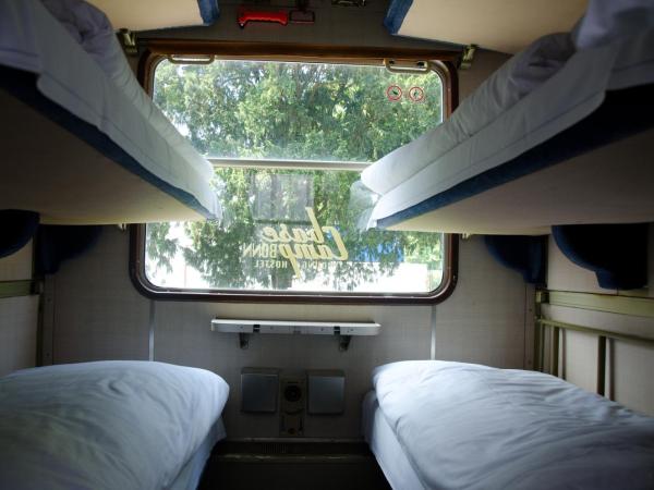 BaseCamp Bonn : photo 4 de la chambre train couchette (extérieur)