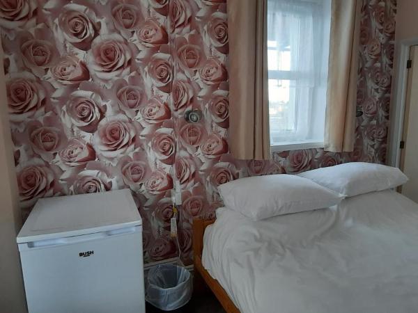 Dolphins Hotel : photo 2 de la chambre chambre double