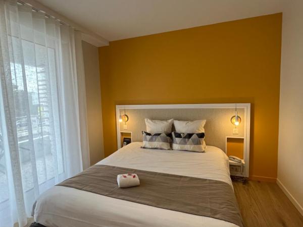 L'Espadon : photo 3 de la chambre chambre double confort avec balcon