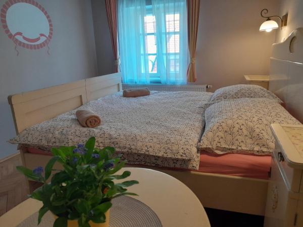 Apartments Kájovská 63 : photo 1 de la chambre appartement avec douche