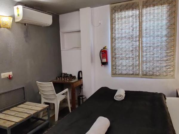 JHouse near Bhikaji : photo 4 de la chambre chambre double deluxe