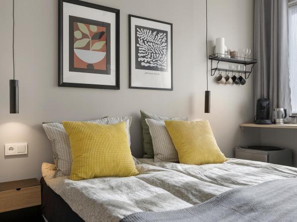 NN Urban Guesthouse : photo 2 de la chambre chambre double avec salle de bains privative