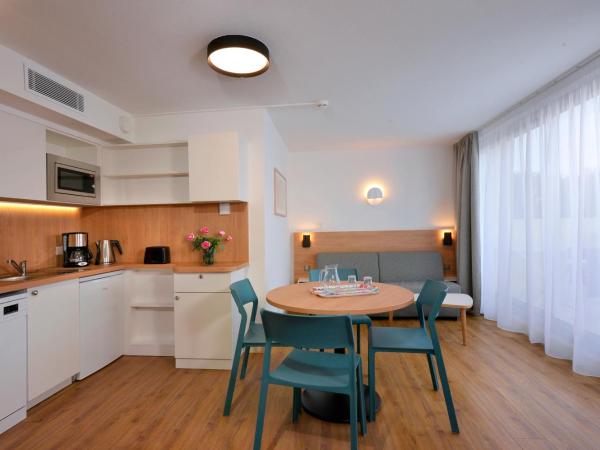 Residence Residéal Antibes : photo 1 de la chambre studio 4 personnes (rez-de-chaussée, 1er étage, 2ème étage)