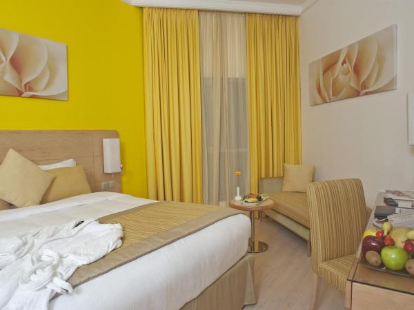 Al Khoory Executive Hotel, Al Wasl : photo 4 de la chambre chambre deluxe double ou lits jumeaux
