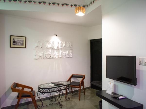 Banjara Retreat : photo 7 de la chambre suite lit king-size avec balcon