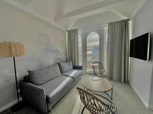 Hotel Zhong Hua : photo 3 de la chambre suite