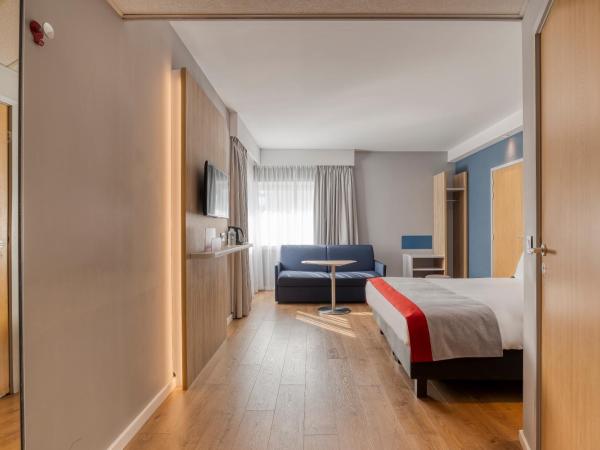 Holiday Inn Express Mechelen City Centre, an IHG Hotel : photo 2 de la chambre chambre double standard - accessible aux personnes à mobilité réduite