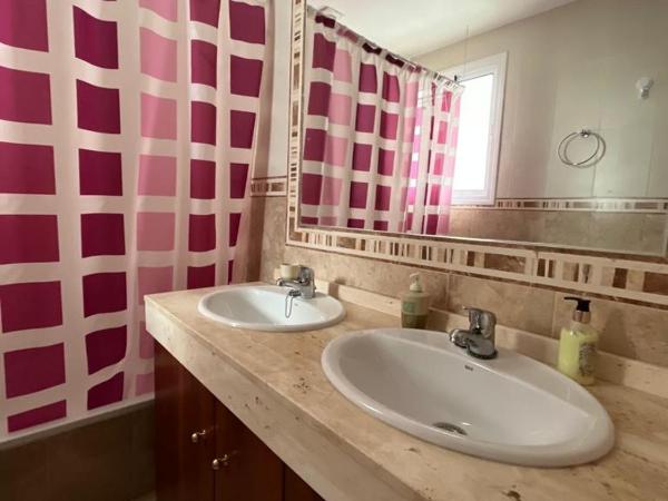 ALYANA : photo 6 de la chambre chambre double avec salle de bains privative