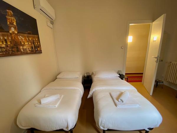 Maison Sarraj Affittacamere : photo 6 de la chambre chambre double ou lits jumeaux avec salle de bains privative