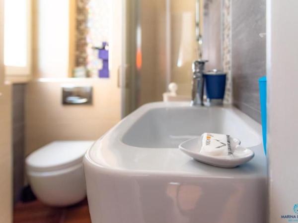 B&B Marina di Ortigia : photo 2 de la chambre chambre double deluxe avec balcon