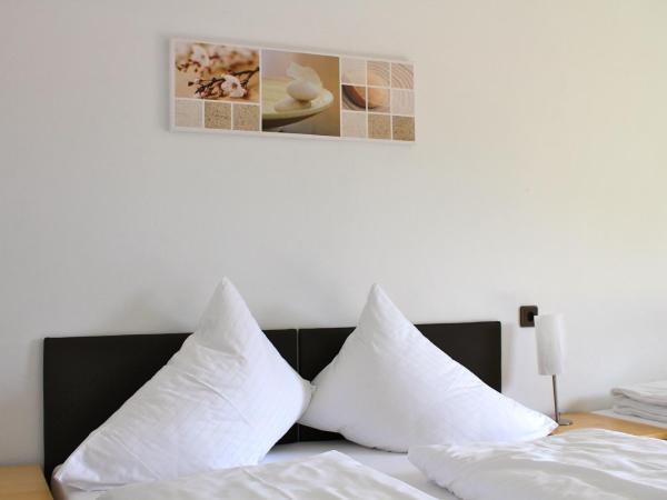 Gasthof Ölberg : photo 9 de la chambre chambre quadruple