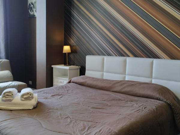 CconfortHotels R&B Dolci Emozioni - SELF CHECK IN : photo 2 de la chambre chambre triple