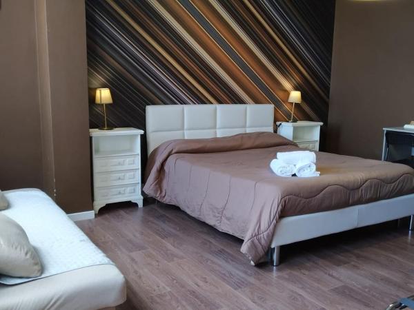 CconfortHotels R&B Dolci Emozioni - SELF CHECK IN : photo 3 de la chambre chambre triple