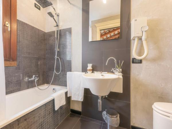 Cà Valeri : photo 5 de la chambre chambre double deluxe avec terrasse privée