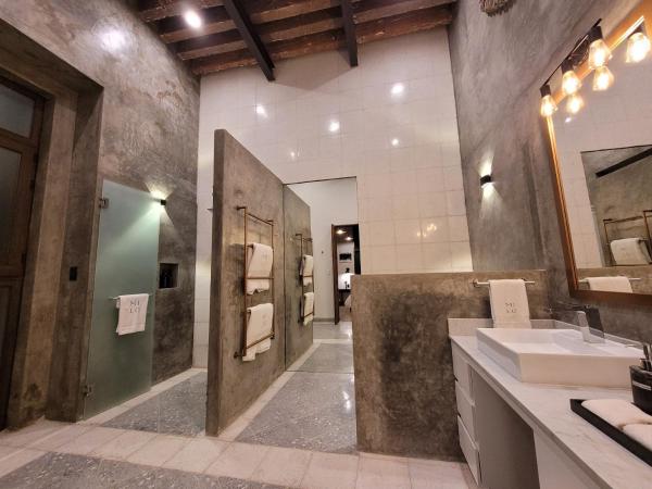 Milo Collection Hotel : photo 6 de la chambre suite lit queen-size