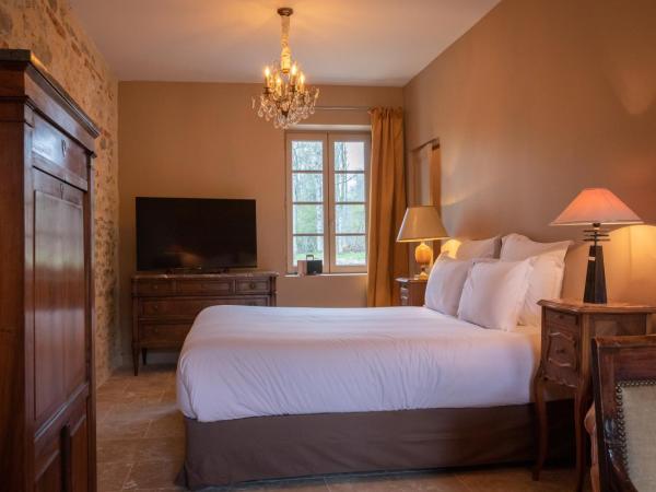 Domaine de Charnay - Résidence de charme : photo 4 de la chambre chambre lit king-size supérieure