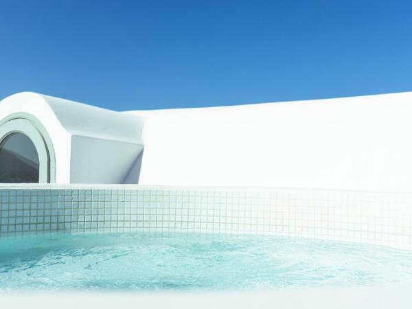 Astro Palace Hotel & Suites : photo 5 de la chambre suite senior avec jacuzzi extérieur