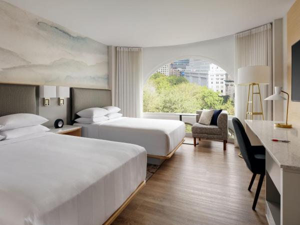 Montreal Marriott Chateau Champlain : photo 1 de la chambre chambre avec 2 lits doubles - vue sur parc