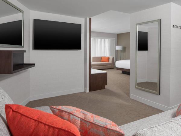 Delta Hotel Philadelphia Airport : photo 5 de la chambre suite junior lit king-size