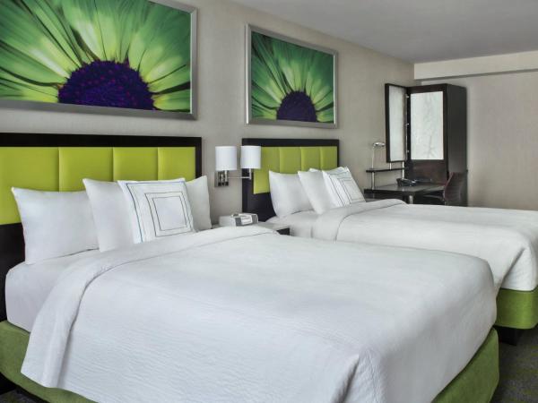 SpringHill Suites by Marriott New York Midtown Manhattan/Fifth Avenue : photo 4 de la chambre studio avec deux lits doubles