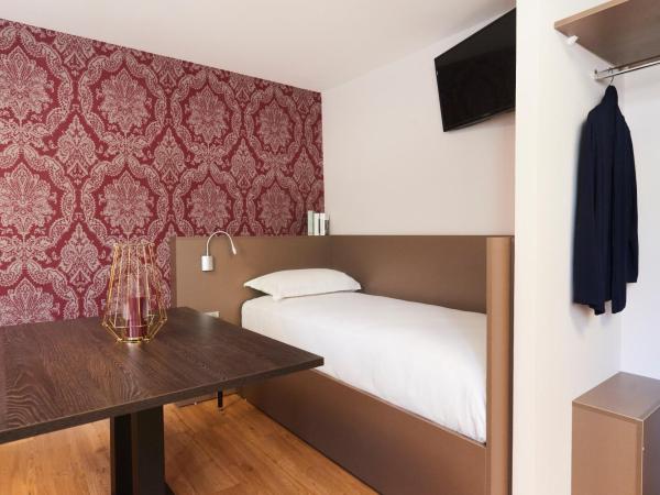 Hotel Le Petit Duquesne : photo 3 de la chambre studio familial