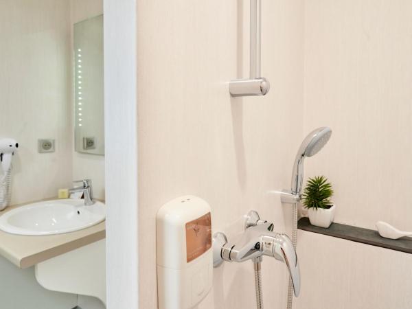 Hotel Le Petit Duquesne : photo 4 de la chambre studio