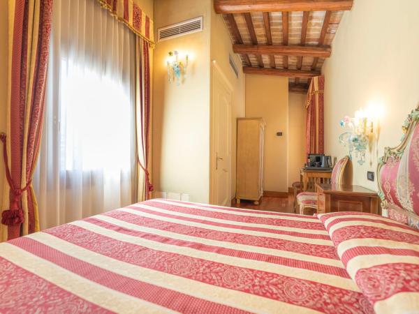 Cà Valeri : photo 9 de la chambre chambre double deluxe avec terrasse privée