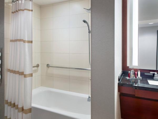 Atlanta Airport Marriott Gateway : photo 9 de la chambre chambre lit king-size