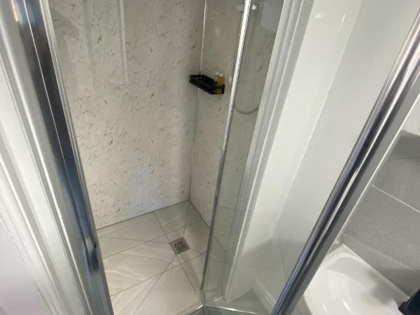 Modern Guest house with private entrance : photo 8 de la chambre chambre double deluxe