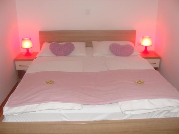 Lugarnica : photo 2 de la chambre chambre lits jumeaux