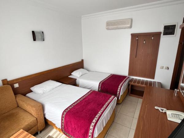 Hotel Royal Hill : photo 2 de la chambre chambre double ou lits jumeaux - vue sur mer