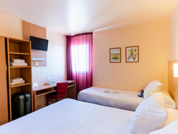 The Originals City, Hôtel Le Pavillon, Béziers Est : photo 7 de la chambre chambre triple