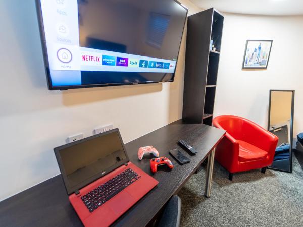 STAY SA Equipped Studios 10 mins from City centre and next to UOB! : photo 5 de la chambre studio double deluxe