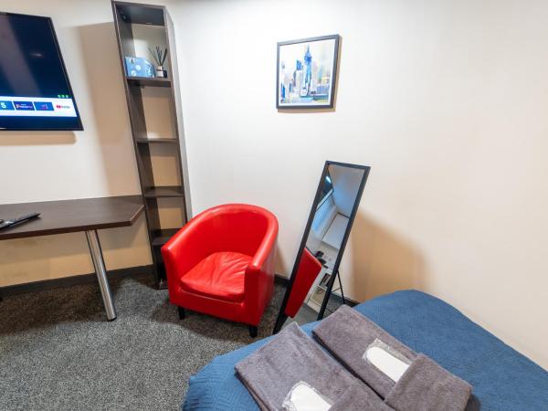 STAY SA Equipped Studios 10 mins from City centre and next to UOB! : photo 6 de la chambre studio double deluxe