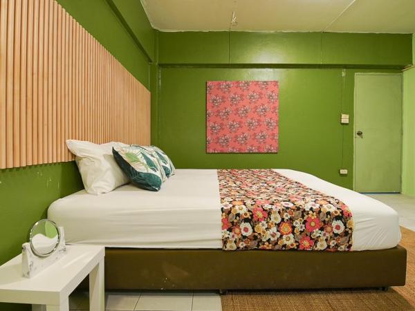 GO INN The Grand Palace - Mrt Samyot Station : photo 6 de la chambre chambre lit king-size deluxe